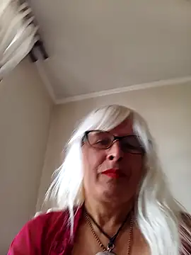 Snapshot of Rousmk1 chatting on January 7, 6:35 pm Rousmk1 online show from January 7, 6:35 pm