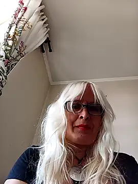 Snapshot of Rousmk1 chatting on January 15, 2:02 pm Rousmk1 online show from January 15, 2:02 pm