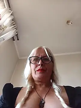 Snapshot of Rousmk1 chatting on March 6, 7:54 pm Rousmk1 online show from March 6, 7:54 pm