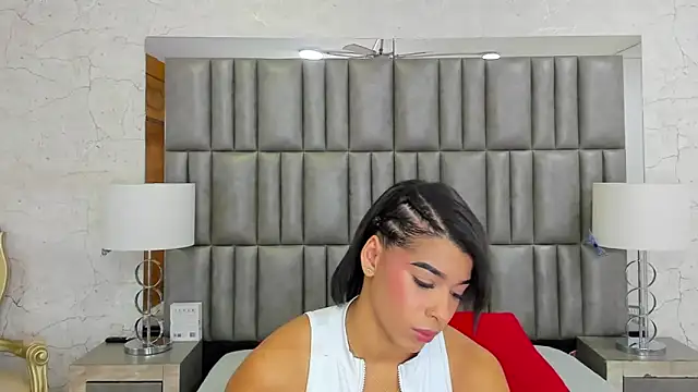 Snapshot of TiaraRosse chatting on January 23, 4:19 am TiaraRosse online show from January 23, 4:19 am