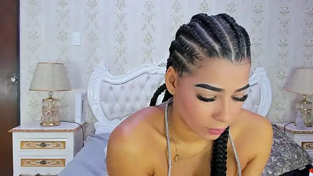 Snapshot of TiaraRosse chatting on March 21, 12:06 pm TiaraRosse online show from March 21, 12:06 pm