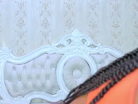 Snapshot of TiaraRosse chatting on September 14, 12:15 pm TiaraRosse online show from September 14, 12:15 pm