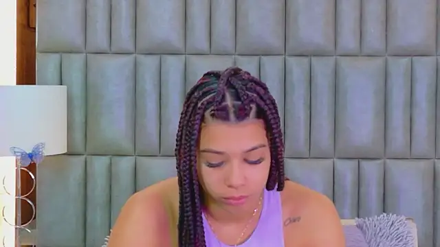Snapshot of TiaraRosse chatting on June 11, 12:25 pm TiaraRosse online show from June 11, 12:25 pm