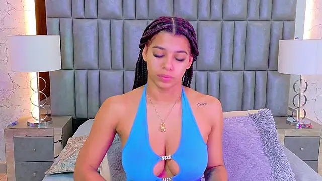 Snapshot of TiaraRosse chatting on June 15, 12:18 pm TiaraRosse online show from June 15, 12:18 pm