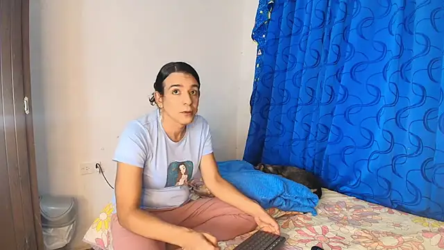 Oh Tique online show from November 14, 7:45 pm