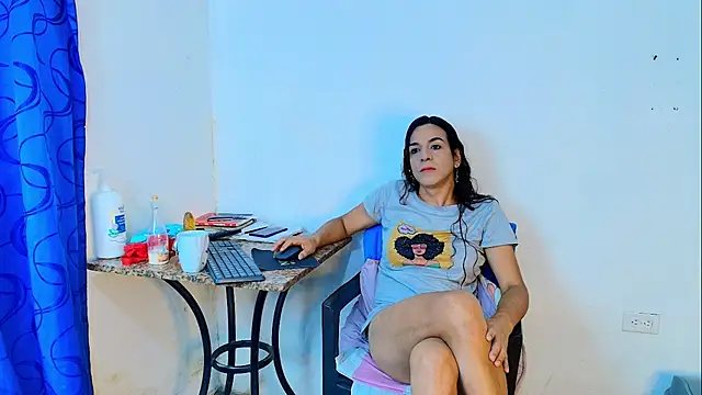 Oh Tique online show from January 8, 2:52 pm