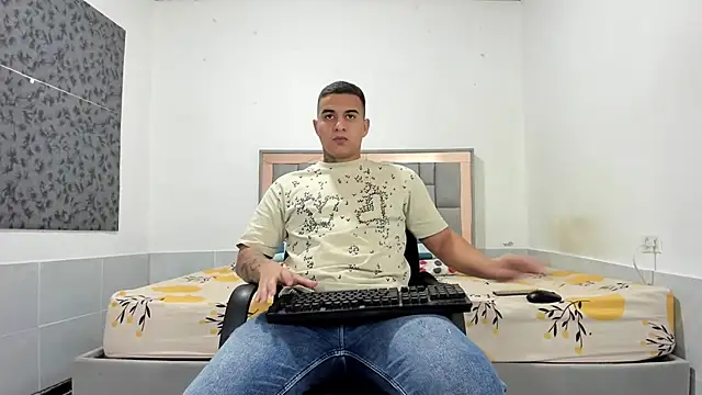 simookeler online show from February 1, 6:50 pm