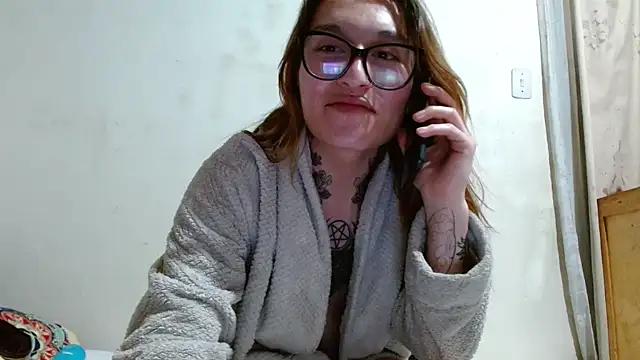 kittenlizz online show from February 14, 12:09 am