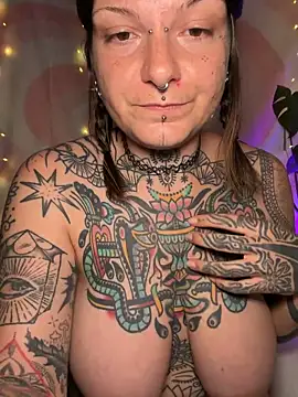 lizzardqueeen online show from March 15, 12:16 am