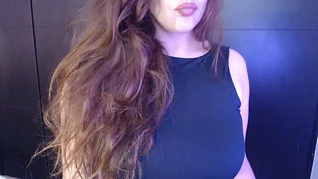 AdharaLujan online show from February 20, 4:36 pm