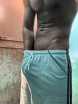 Snapshot of Vampire_xoxo chatting on February 17, 7:15 am Vampire xoxo online show from February 17, 7:15 am