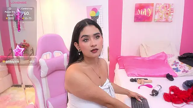 scarlette 15  online show from January 20, 11:10 pm