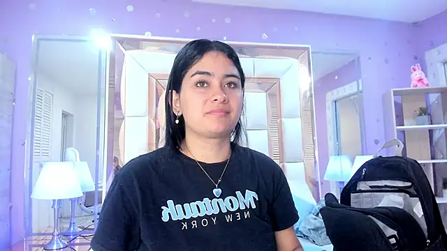 Snapshot of scarlette_15_ chatting on June 6, 3:11 am scarlette 15 online show from June 6, 3:11 am