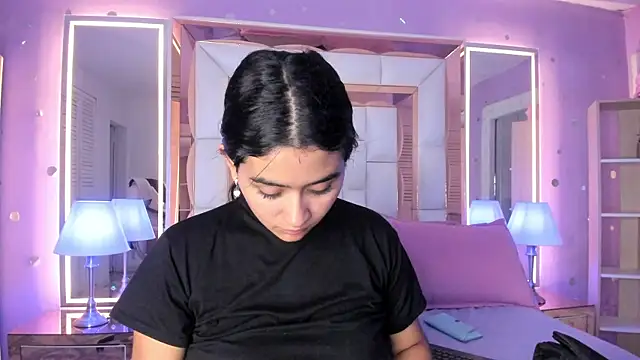 Snapshot of scarlette_15_ chatting on June 24, 3:16 am scarlette 15 online show from June 24, 3:16 am