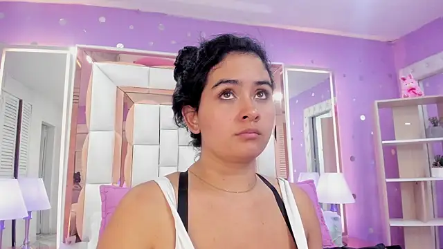 Snapshot of scarlette_15_ chatting on July 9, 3:10 am scarlette 15 online show from July 9, 3:10 am