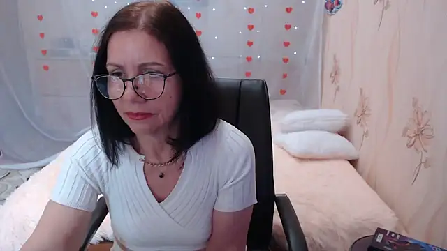 Snapshot of OlgaHottie chatting on March 4, 11:43 pm OlgaHottie online show from March 4, 11:43 pm