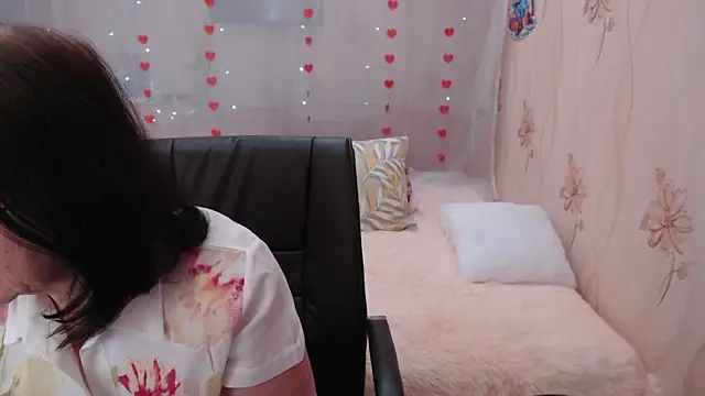 Snapshot of OlgaHottie chatting on March 20, 2:40 am OlgaHottie online show from March 20, 2:40 am
