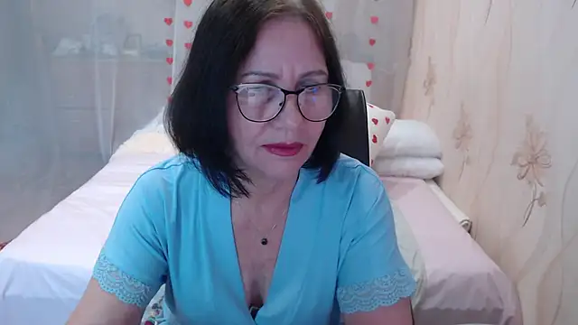 Snapshot of OlgaHottie chatting on October 6, 11:24 pm OlgaHottie online show from October 6, 11:24 pm