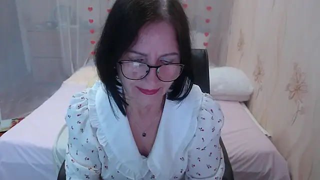 Snapshot of OlgaHottie chatting on October 9, 11:47 pm OlgaHottie online show from October 9, 11:47 pm