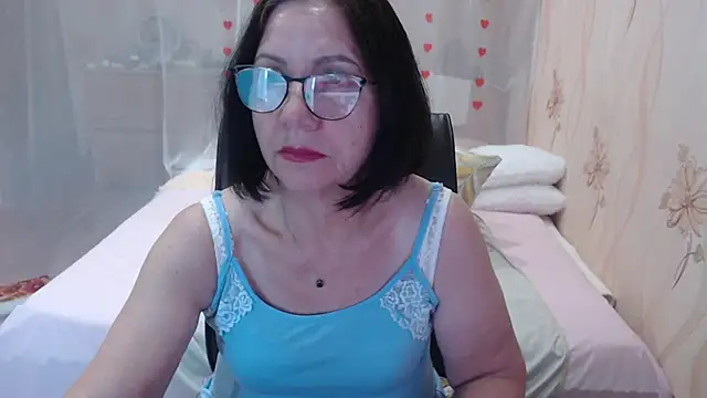Snapshot of OlgaHottie chatting on October 14, 11:16 pm OlgaHottie online show from October 14, 11:16 pm