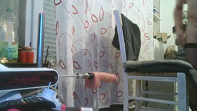 cyril020202 online show from January 19, 1:04 pm