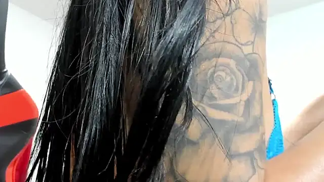 Snapshot of ZachaTompson chatting on February 19, 3:50 am ZachaTompson online show from February 19, 3:50 am