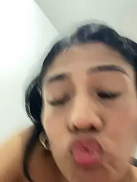 Snapshot of ZachaTompson chatting on September 18, 3:58 pm ZachaTompson online show from September 18, 3:58 pm