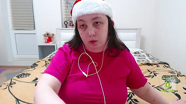 Snapshot of cute_and_hot chatting on December 23, 12:52 pm cute and hot online show from December 23, 12:52 pm