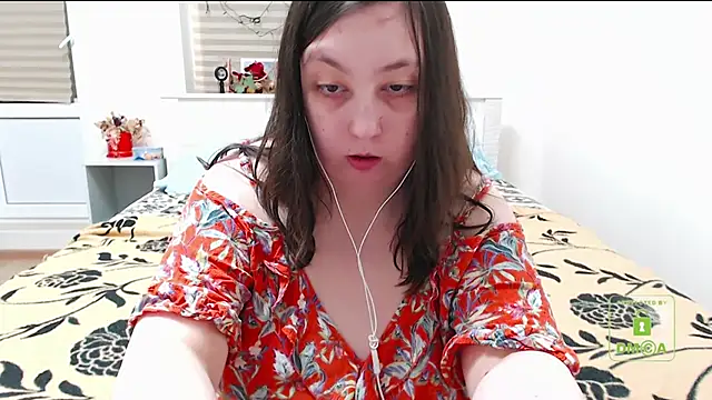 Snapshot of cute_and_hot chatting on December 31, 6:57 pm cute and hot online show from December 31, 6:57 pm