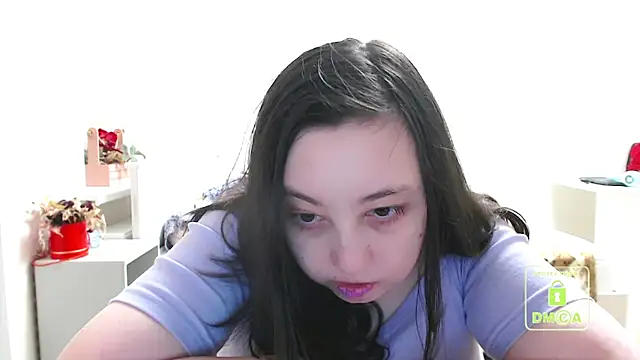 Snapshot of cute_and_hot chatting on February 22, 3:47 pm cute and hot online show from February 22, 3:47 pm