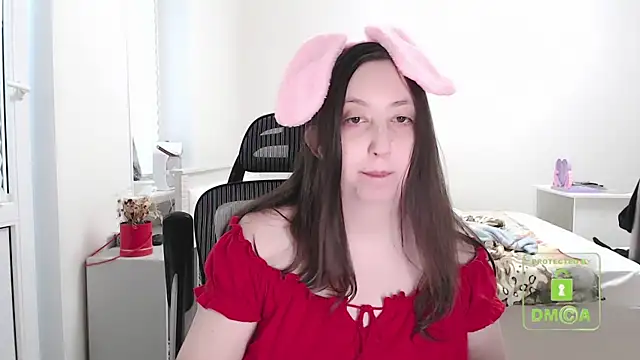 Snapshot of cute_and_hot chatting on October 10, 9:30 am cute and hot online show from October 10, 9:30 am