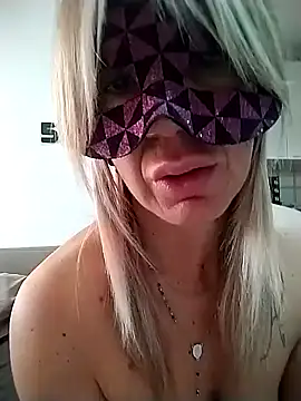 Snapshot of porcedda38 chatting on January 26, 6:49 am porcedda38 online show from January 26, 6:49 am