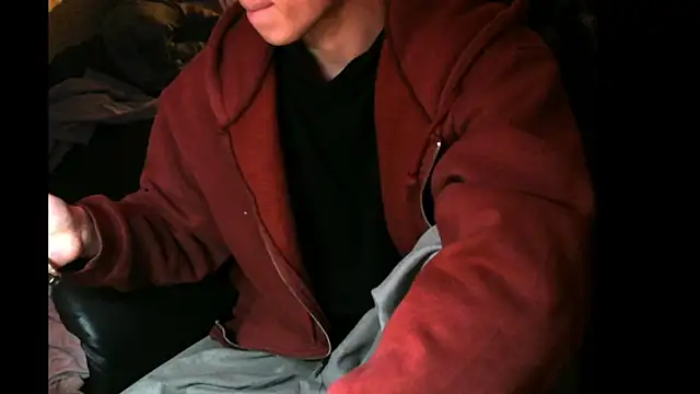 Snapshot of Ray175oo chatting on February 8, 4:25 pm Ray175oo online show from February 8, 4:25 pm