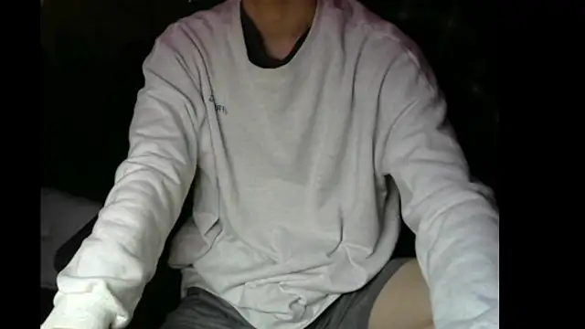 Snapshot of Ray175oo chatting on February 15, 5:07 pm Ray175oo online show from February 15, 5:07 pm