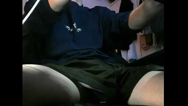 Snapshot of Ray175oo chatting on November 23, 6:52 pm Ray175oo online show from November 23, 6:52 pm