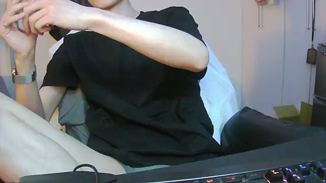 Ray175oo online show from June 21, 1:24 pm