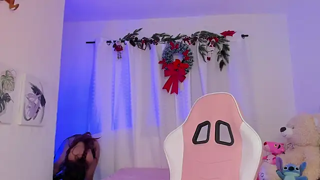 Snapshot of Lia_Petite1 chatting on March 11, 11:37 pm Lia Petite1 online show from March 11, 11:37 pm