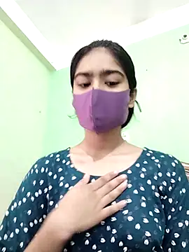 Snapshot of Arisha- chatting on May 9, 5:01 am Arisha- online show from May 9, 5:01 am