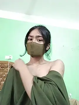 Snapshot of Arisha- chatting on May 23, 5:12 am Arisha- online show from May 23, 5:12 am