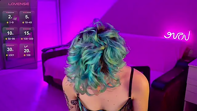 Snapshot of School_Love chatting on December 12, 1:17 pm School Love online show from December 12, 1:17 pm