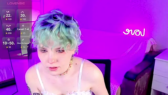 Snapshot of School_Love chatting on January 24, 1:03 pm School Love online show from January 24, 1:03 pm