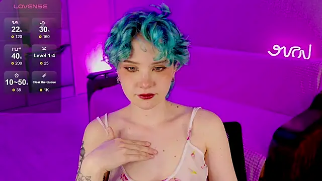 Snapshot of School_Love chatting on February 10, 1:11 pm School Love online show from February 10, 1:11 pm