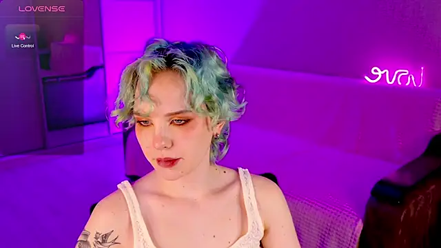 Snapshot of School_Love chatting on March 10, 4:14 pm School Love online show from March 10, 4:14 pm