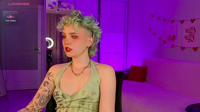 Snapshot of School_Love chatting on March 19, 4:13 pm School Love online show from March 19, 4:13 pm