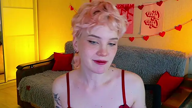 Snapshot of School_Love chatting on October 1, 11:16 am School Love online show from October 1, 11:16 am