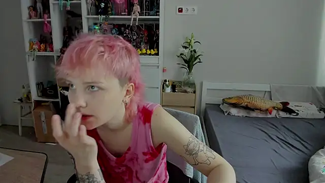 School Love online show from December 17, 7:03 am