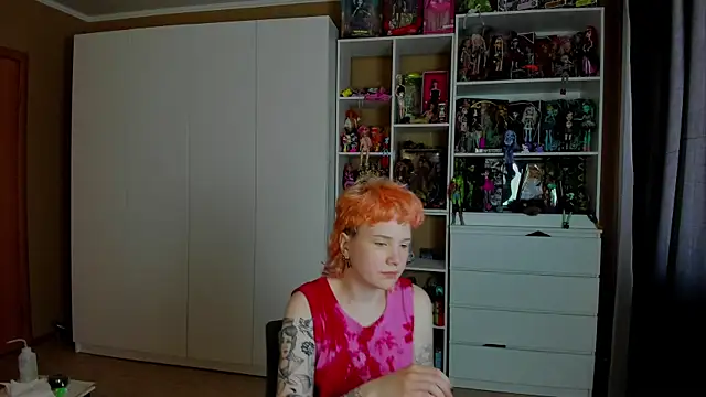 School Love online show from June 21, 8:17 am