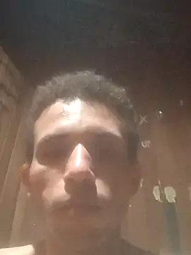 Snapshot of jhonmenas14 chatting on October 30, 12:01 am jhonmenas14 online show from October 30, 12:01 am