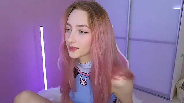 MichaDenver online show from December 13, 8:51 am