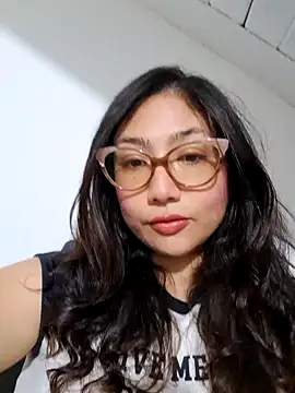 Mia Ruiz online show from February 2, 2:38 am